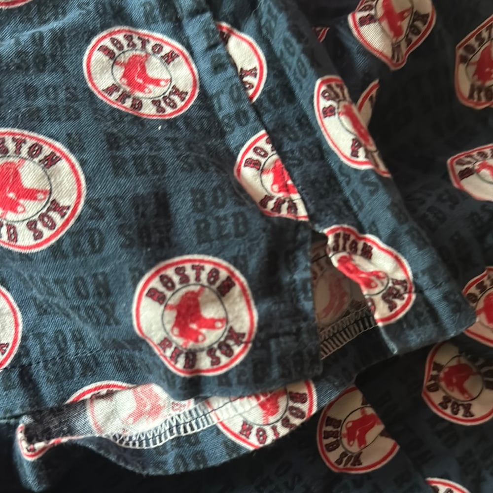 Red Sox scrub top - Picture 6 of 8